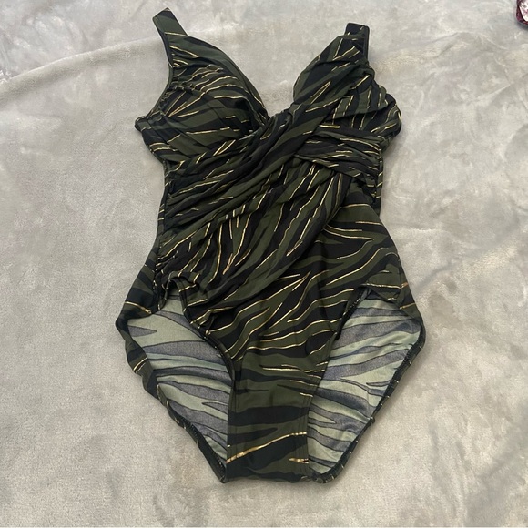 New! Miraclesuit Seabra Revele One Piece Swimsuit green 24089 - Picture 6 of 11